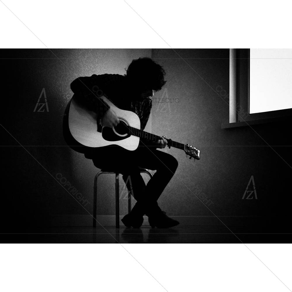 Man Playing Guitar D1 — custom-size art design 5002517