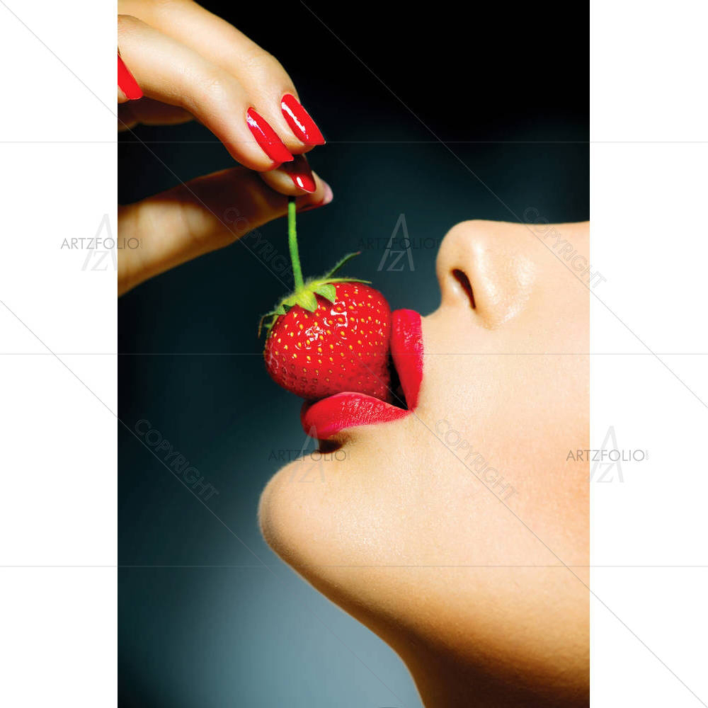 Woman Eating Strawberry D1 — custom-size art design 5002519