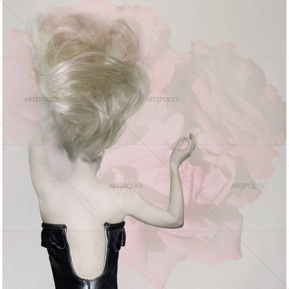 Female Model D2 — custom-size art design 5003155