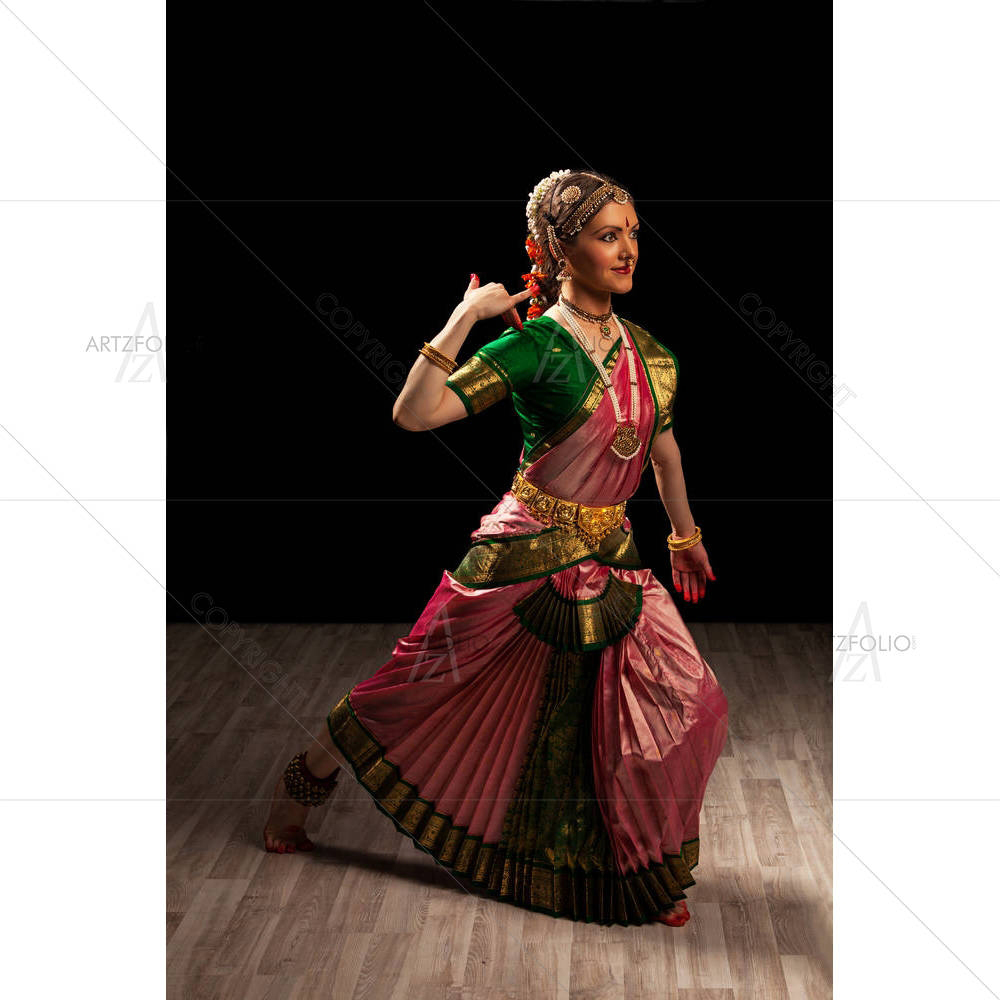 Indian Classical Dance Bharatanatyam — custom-size art design 5003400