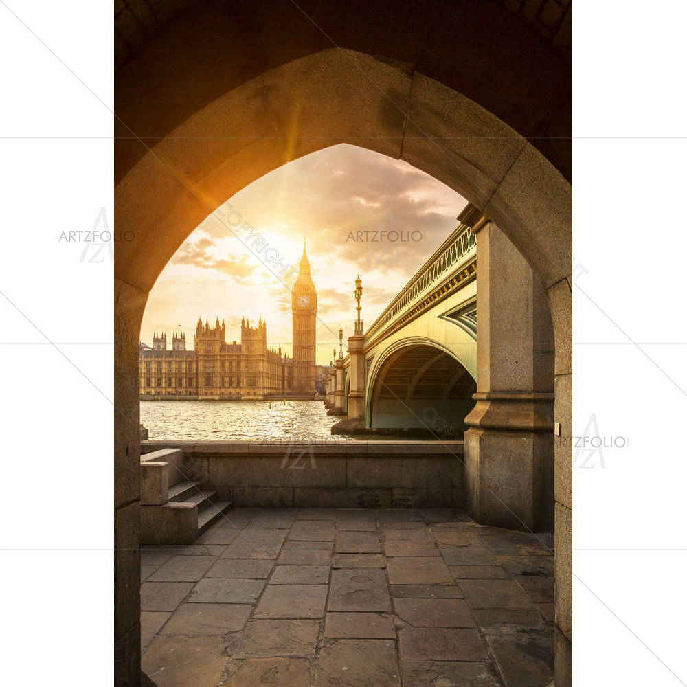 Big Ben Through Pedestrian Tunnel, London — custom-size art design 5004619