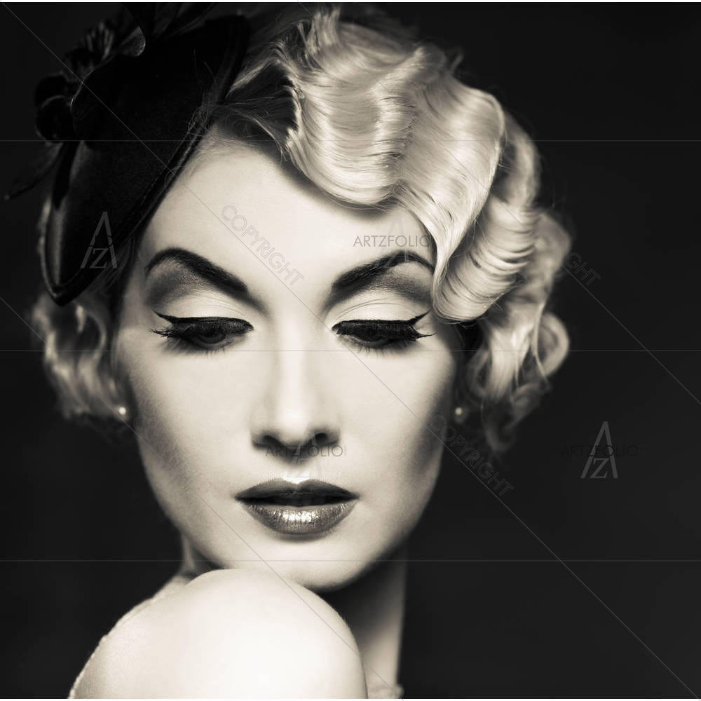 Retro Woman D5 — Adult custom art by ArtzFolio