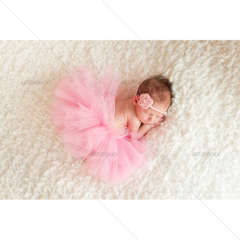 Newborn Baby Girl D4 — custom-size art design 5006047