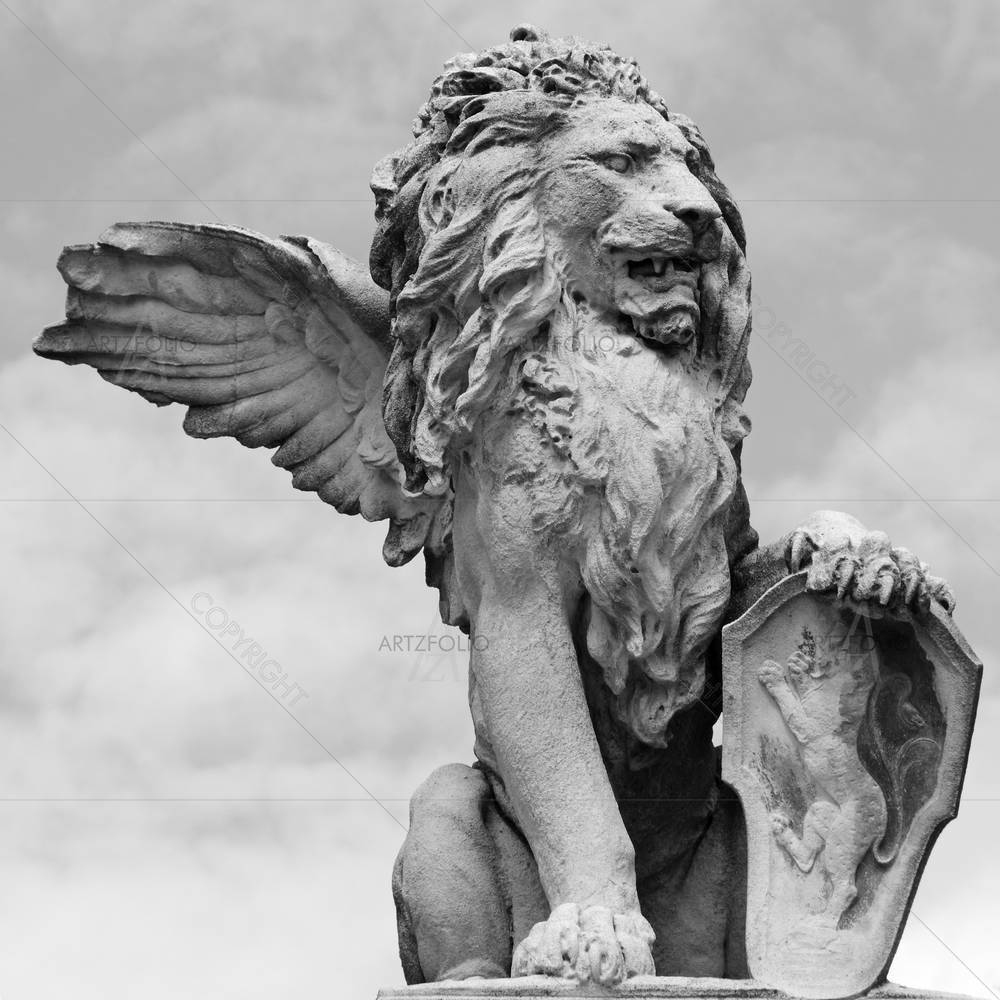 Venetian Lion Sculpture in Asolo, Veneto, Italy — custom-size art design 5006337