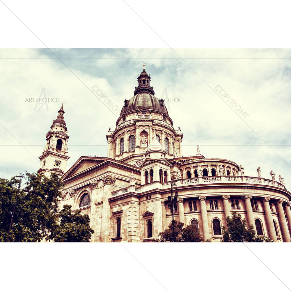 Saint Stephen's Basilica in Budapest, Hungary — custom-size art design 5007163