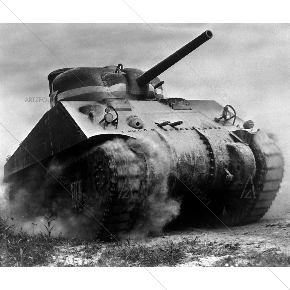 Sherman Battle Tank — custom-size art design 5010273