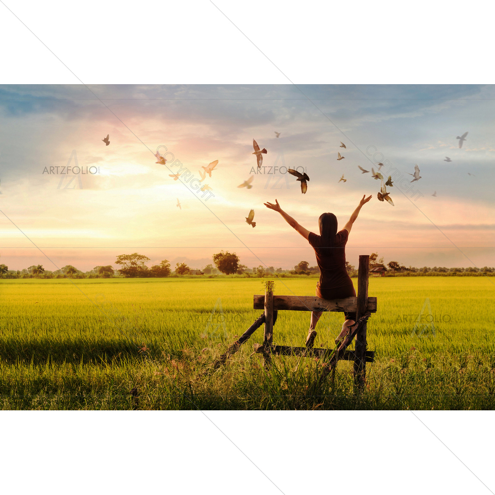 Woman Praying — custom-size art design 5011381