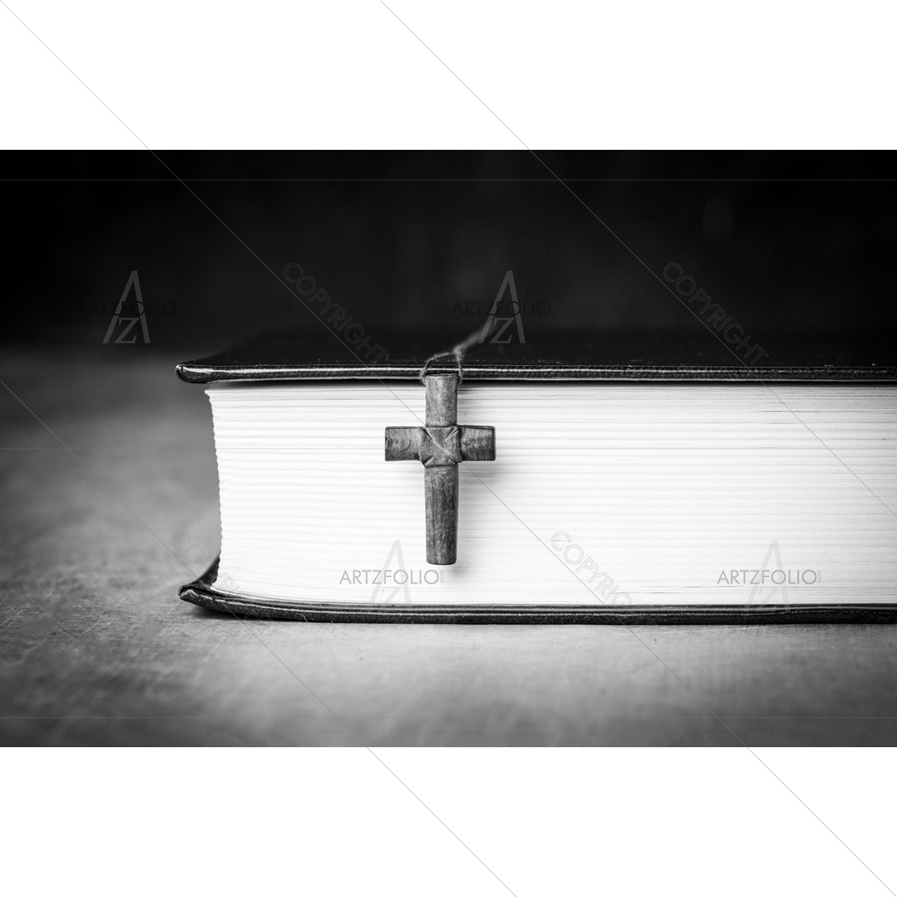 Cross on Bible Image — custom-size art design 5011454