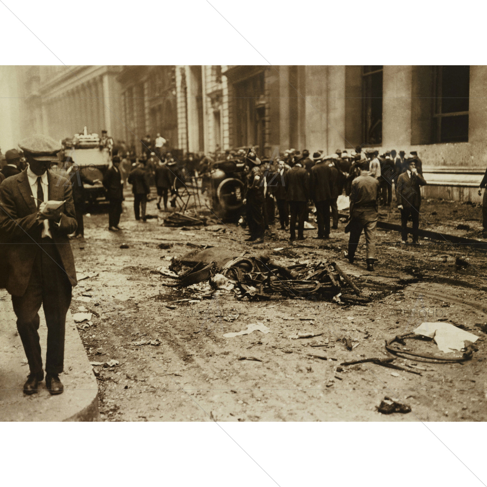 Crowd Gathered Behind Dead Horse, Sept 1920 — custom-size art design 5012713