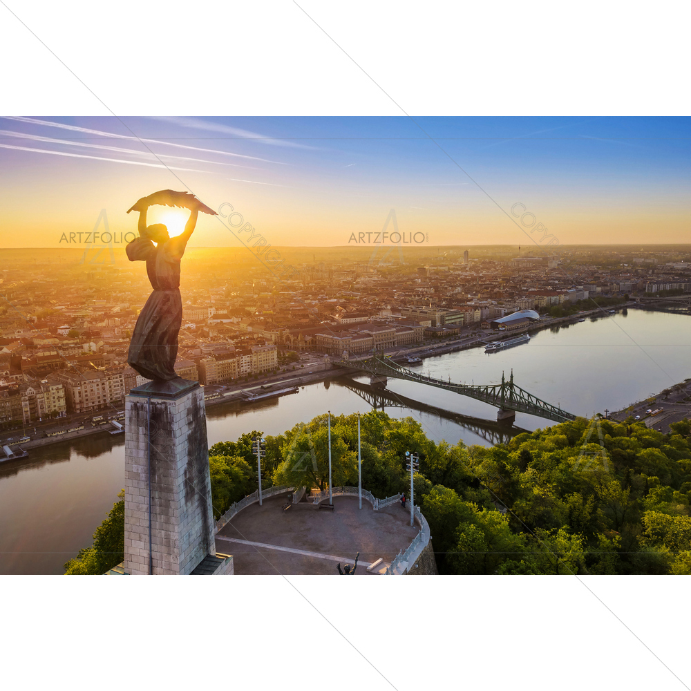Hungarian Statue of Liberty, Budapest, Hungary — custom-size art design 5013389